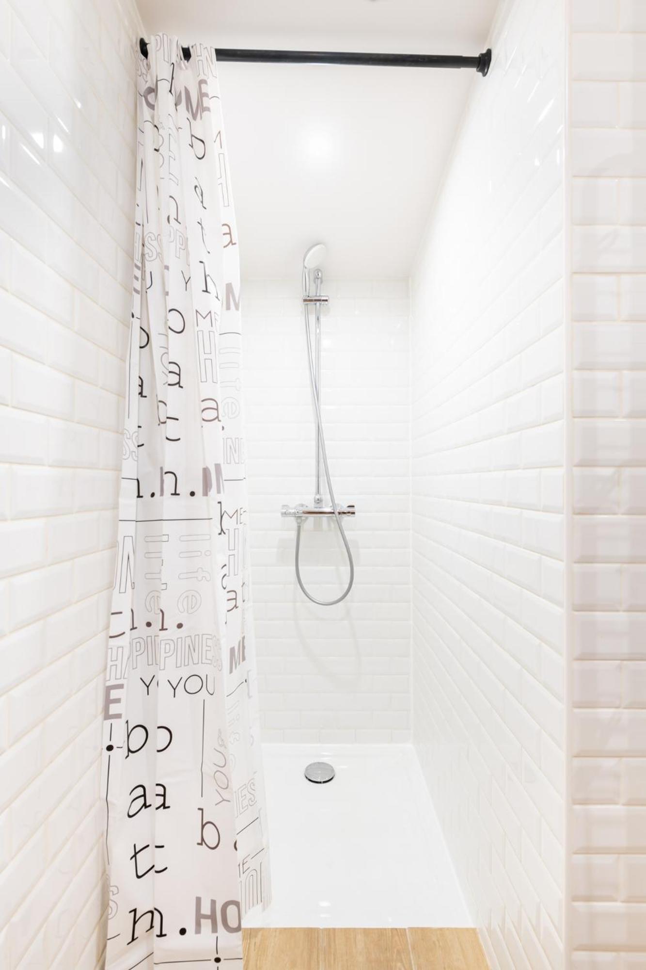 Sud Passion - Ferrer Nine - Cosy Avec Balcon Apartment Gardanne Ruang foto